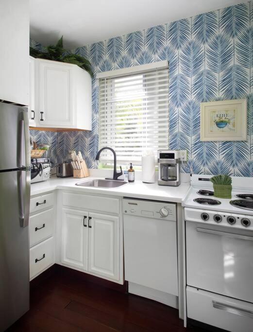 קי וסט Duval Street Suite With Pool מראה חיצוני תמונה