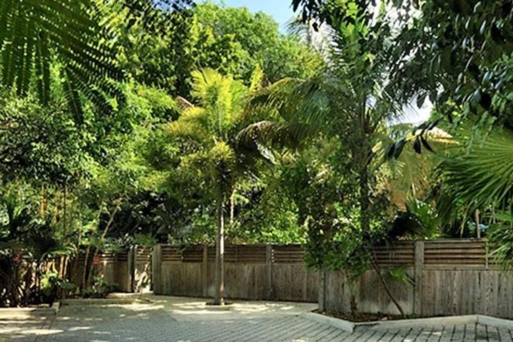 קי וסט Duval Street Suite With Pool מראה חיצוני תמונה